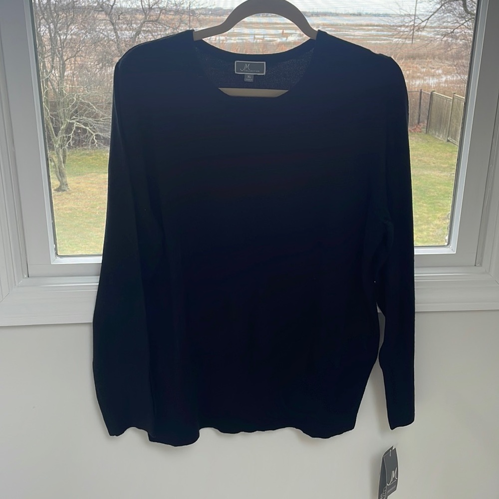 Black sweater size XL